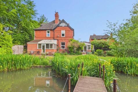 5 bedroom detached house for sale