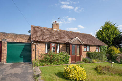 Kineton 2 bed detached bungalow for sale