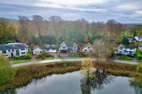 6 bedroom detached house for sale