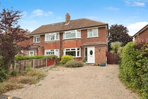 4 bedroom semi-detached house for sale