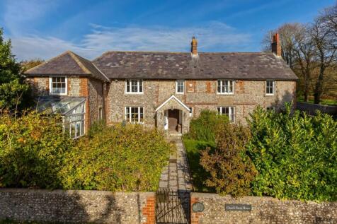 6 bedroom detached house for sale