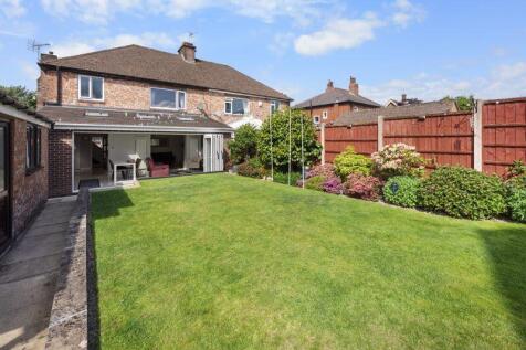 3 bedroom semi-detached house for sale