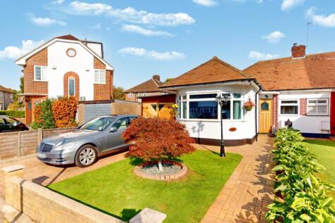 3 bedroom semi-detached bungalow for sale