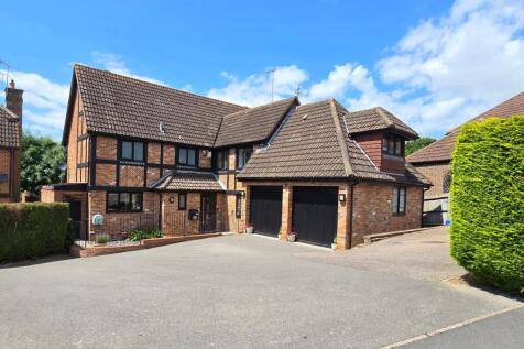5 bedroom detached house for sale