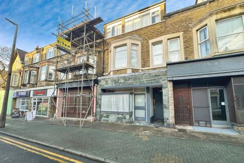 Albert Road, Morecambe, LA4 2 bed terraced house for sale