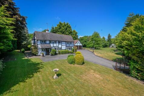 4 bedroom cottage for sale