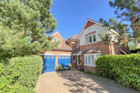 Harrow Close, Regents Park, Wilmslow 5 bed detached house for sale