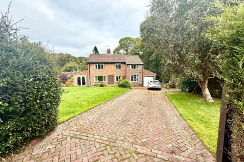 Park Avenue, Wortley, Sheffield, S35 7DR 4 bed detached house for sale