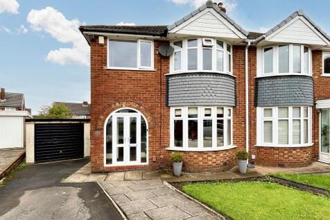 3 bedroom semi-detached house for sale