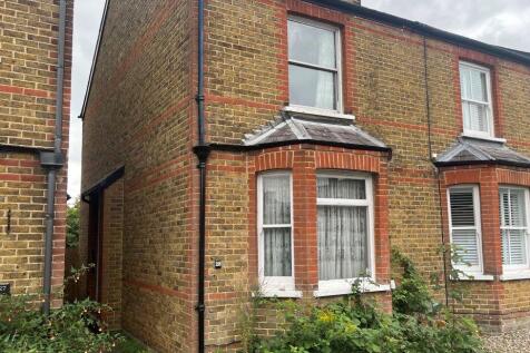 2 bedroom semi-detached house for sale