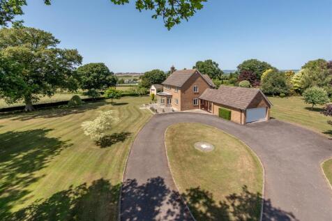 Private Road, Trull, Taunton 3 bed detached house for sale