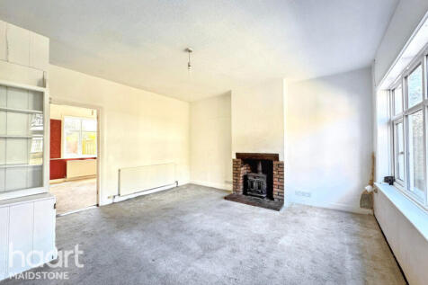 The Street, MAIDSTONE 3 bed cottage for sale