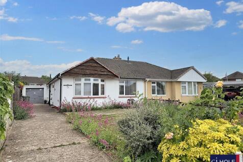 Parkwood Crescent, Hucclecote, GL3 2 bed bungalow for sale