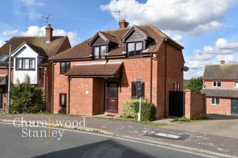 Taylor Drive, Lawford, CO11 4 bed detached house for sale