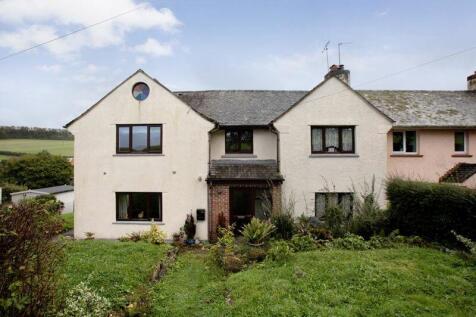 5 bedroom semi-detached house for sale