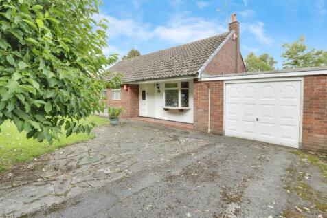 Hassall Road, Alsager 3 bed detached bungalow for sale