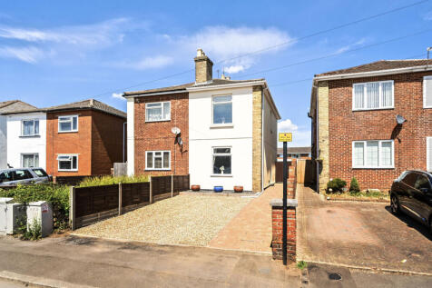 Millbrook Road East, Southampton... 3 bed semi