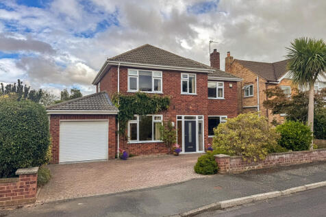 Westminster Avenue, Tupsley... 4 bed detached house for sale