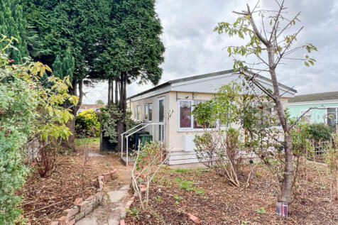 Swiss Walk, Fayre Oaks Home Park... 2 bed park home for sale