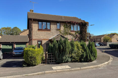 Sherrington Drive, off Yazor Road... 4 bed detached house for sale