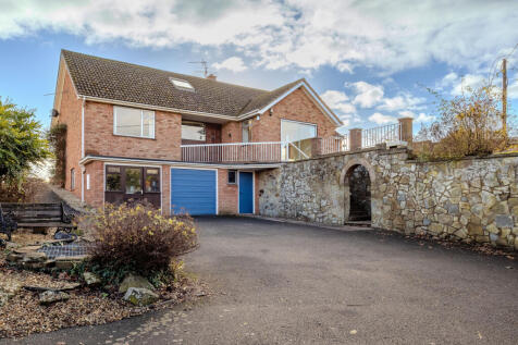 Sugwas Pool, Hereford, HR4 4 bed detached house for sale