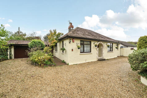 High Street, Bristol BS40 3 bed bungalow for sale