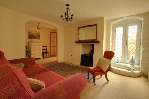 Waterloo Road, Shepton Mallet, BA4 3 bed semi