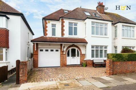 5 bedroom semi-detached house for sale