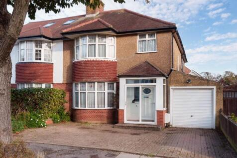 4 bedroom semi-detached house for sale