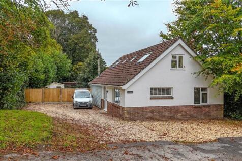 Shelley Close, Christchurch BH23 3 bed bungalow for sale