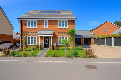 Fraser Crescent, Watford 4 bed detached house for sale