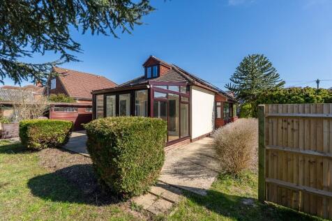 2 bedroom detached bungalow for sale