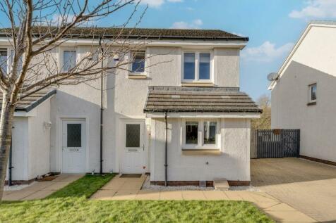 2 bedroom semi-detached house for sale