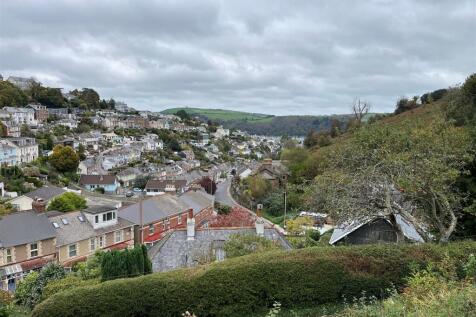 Victoria Road, Dartmouth 2 bed house for sale