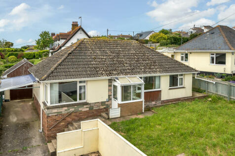 3 bedroom detached bungalow for sale