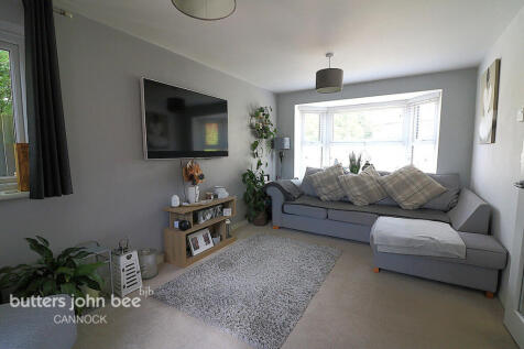 Willow Road, Cannock 3 bed detached house for sale