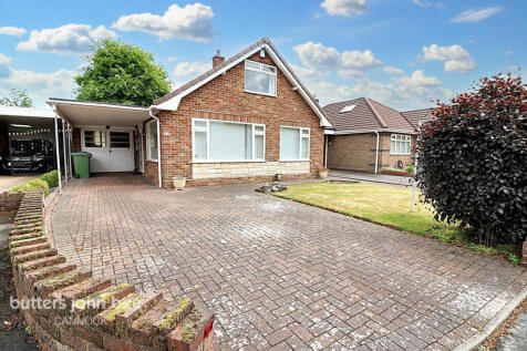 Wellfield Close, Cannock 3 bed detached bungalow for sale