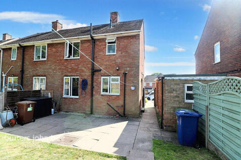 2 bedroom semi-detached house for sale