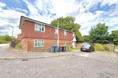 Kiln Way, Dunstable 2 bed apartment for sale