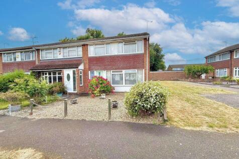 Clarkes Way, Houghton Regis 3 bed end of terrace house for sale