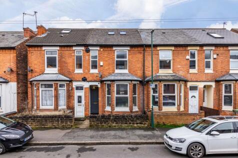 Trinity Avenue, Nottingham, NG7 43 bed detached house for sale
