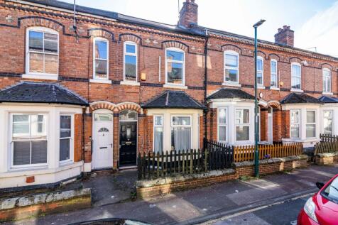 Forest Grove, Nottingham, NG1 4 bed terraced house for sale