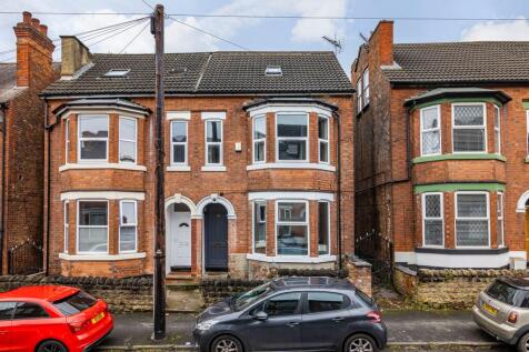 Kimbolton Avenue, Nottingham, NG7 8 bed terraced house for sale