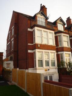 Barrack Lane, Nottingham, NG7 8 bed semi