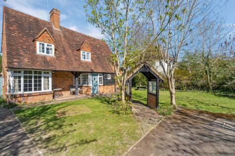 Elm Close, Farnham Common SL2 3 bed detached house for sale