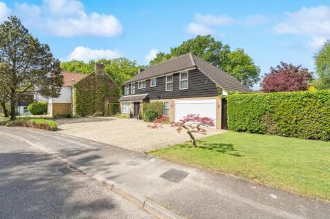 Heatherside Gardens, Farnham Common SL2 4 bed detached house for sale