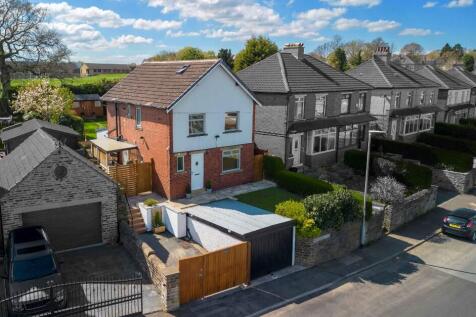 Well Green Lane, Brighouse HD6 3 bed detached house for sale