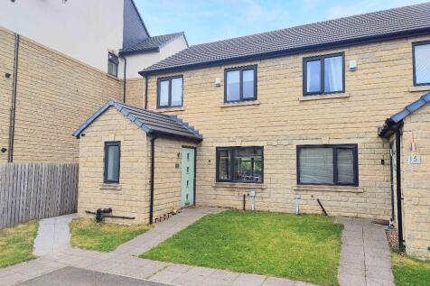 Delf Hill Close, Low Moor BD12 3 bed semi