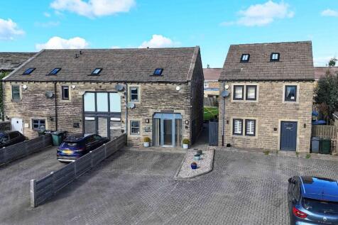 Old Guy Road, Queensbury BD13 3 bed barn conversion for sale