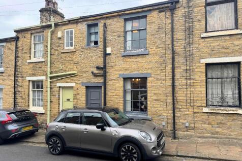 Whitlam Street, Shipley BD18 2 bed terraced house for sale